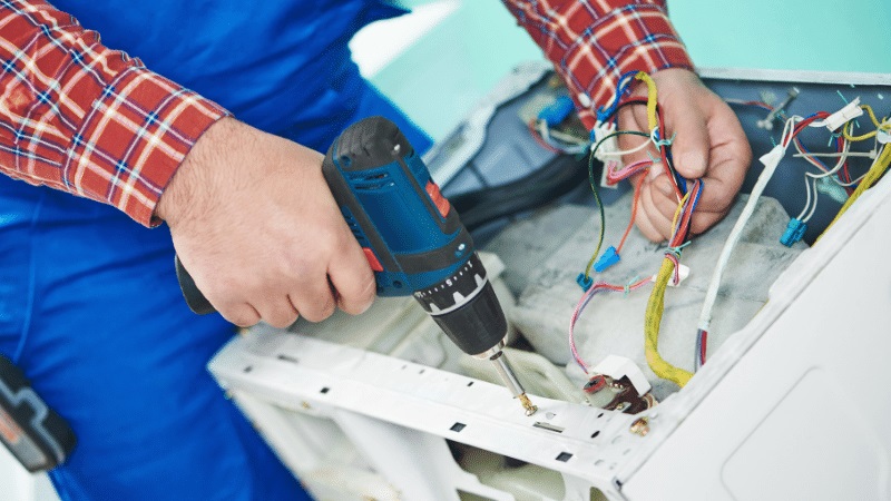 Gördes Airfel Airfel çamaşır makinesi kart tamiri – Su almama arızası orijinal parça ile giderildi. - Teknik servis örneği